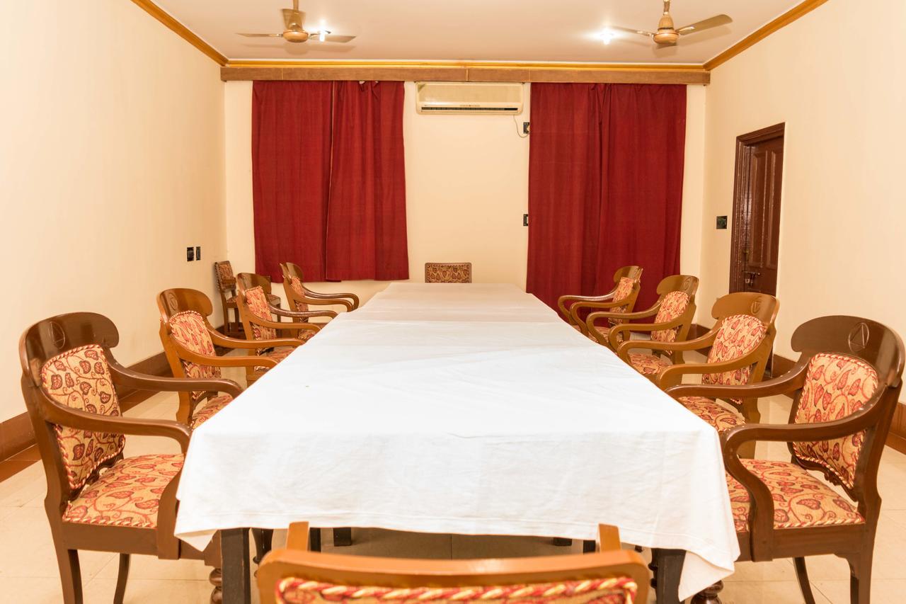 Oyo 5811 Seacom Inn Ymca Esplanade كولكاتا المظهر الخارجي الصورة