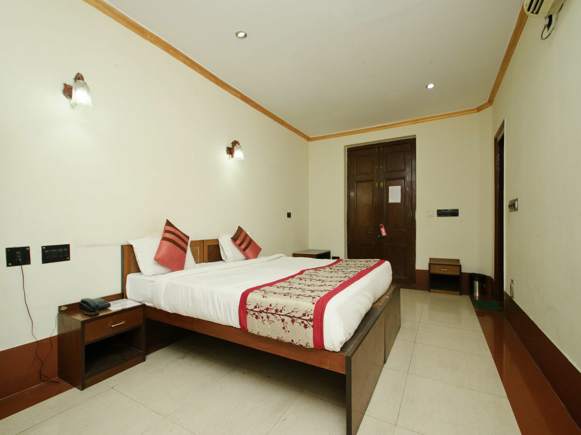 Oyo 5811 Seacom Inn Ymca Esplanade كولكاتا المظهر الخارجي الصورة